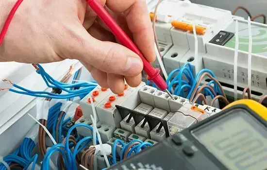 Professional electrician in Tooting